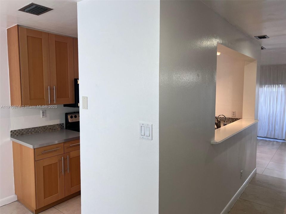 Active With Contract: $289,900 (4 beds, 2 baths, 2020 Square Feet)