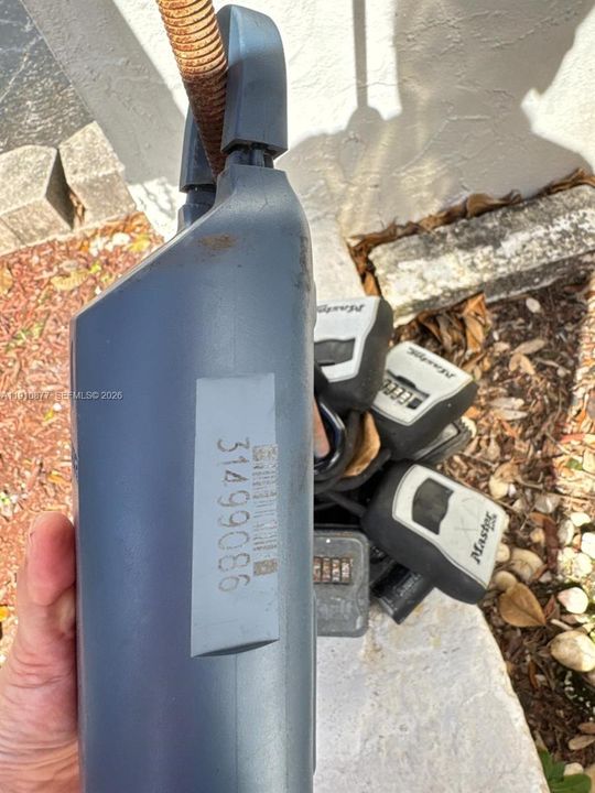 Active With Contract: $199,000 (2 beds, 2 baths, 1180 Square Feet)