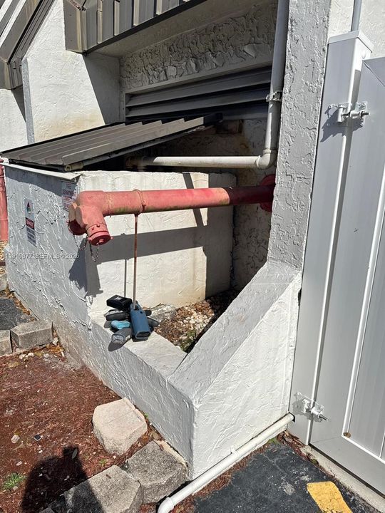 Active With Contract: $199,000 (2 beds, 2 baths, 1180 Square Feet)