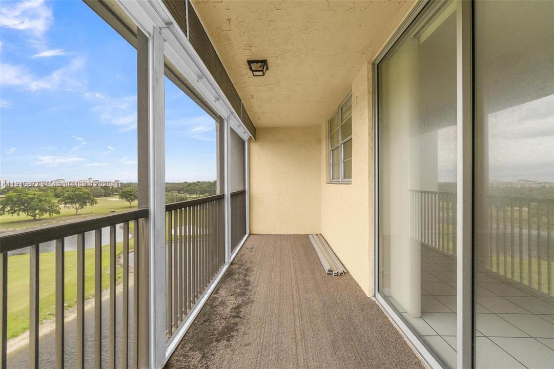 На продажу: $229,000 (2 спален, 2 ванн, 1180 Квадратных фут)