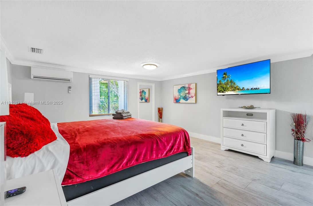 На продажу: $1,199,900 (4 спален, 2 ванн, 2163 Квадратных фут)