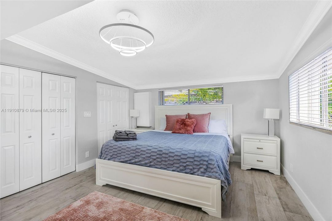 На продажу: $1,199,900 (4 спален, 2 ванн, 2163 Квадратных фут)