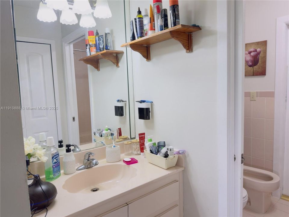 На продажу: $649,000 (3 спален, 2 ванн, 1364 Квадратных фут)