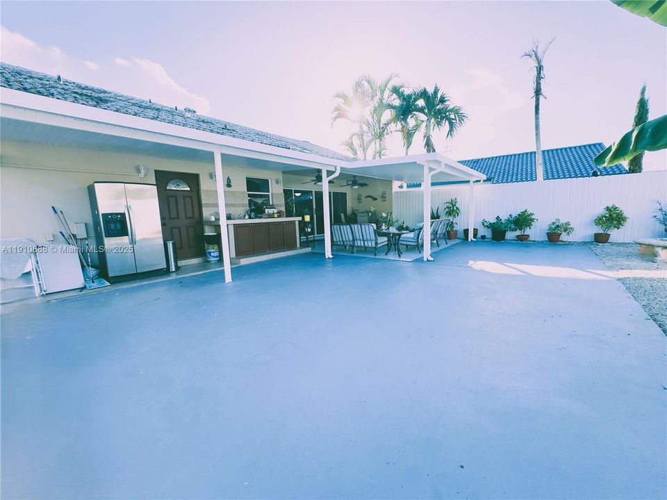 На продажу: $649,000 (3 спален, 2 ванн, 1364 Квадратных фут)