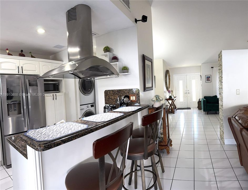 На продажу: $649,000 (3 спален, 2 ванн, 1364 Квадратных фут)