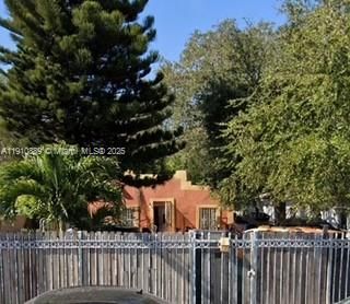 For Sale: $350,000 (3 beds, 2 baths, 1198 Square Feet)