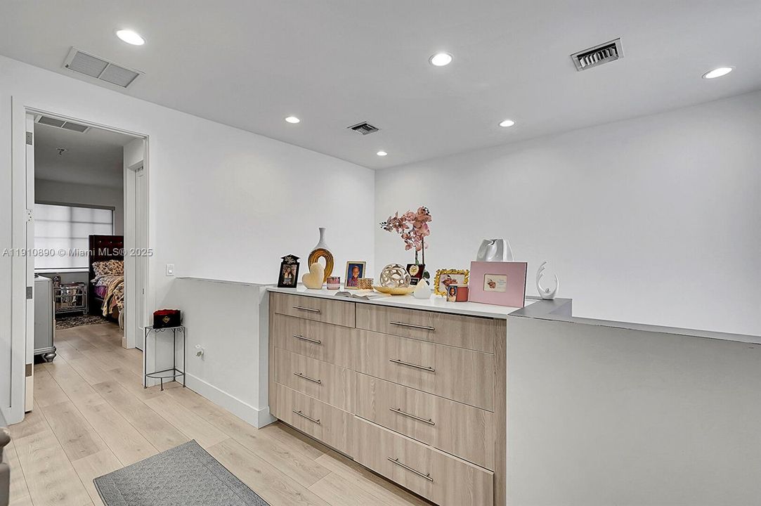 На продажу: $610,000 (3 спален, 2 ванн, 1798 Квадратных фут)