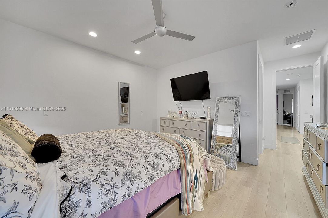 На продажу: $610,000 (3 спален, 2 ванн, 1798 Квадратных фут)