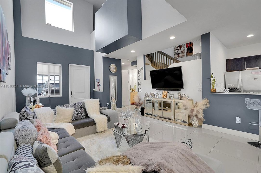 На продажу: $610,000 (3 спален, 2 ванн, 1798 Квадратных фут)