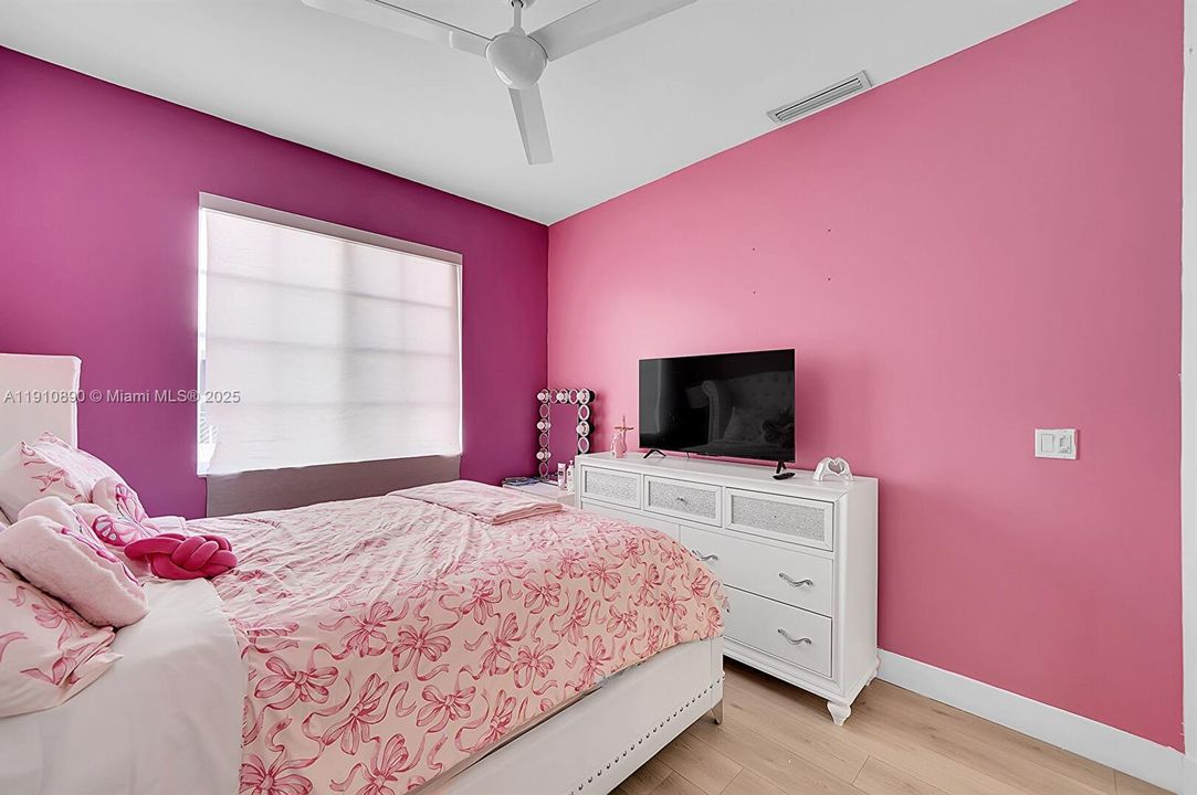 На продажу: $610,000 (3 спален, 2 ванн, 1798 Квадратных фут)