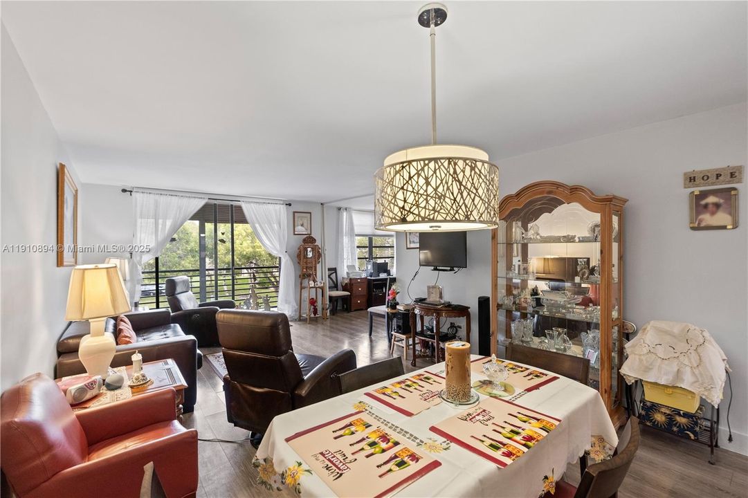 En Venta: $160,000 (1 camas, 2 baños, 852 Pies cuadrados)