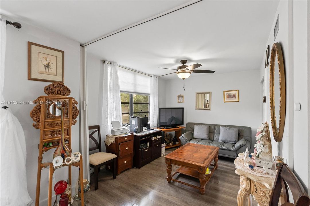 En Venta: $160,000 (1 camas, 2 baños, 852 Pies cuadrados)