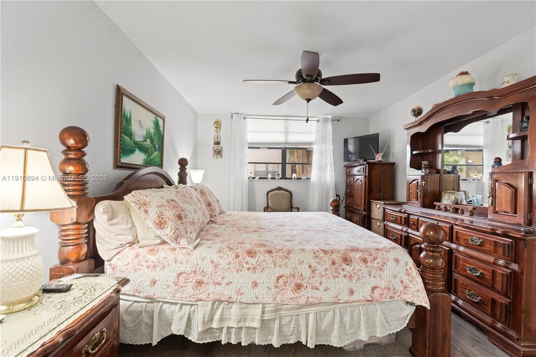 En Venta: $160,000 (1 camas, 2 baños, 852 Pies cuadrados)