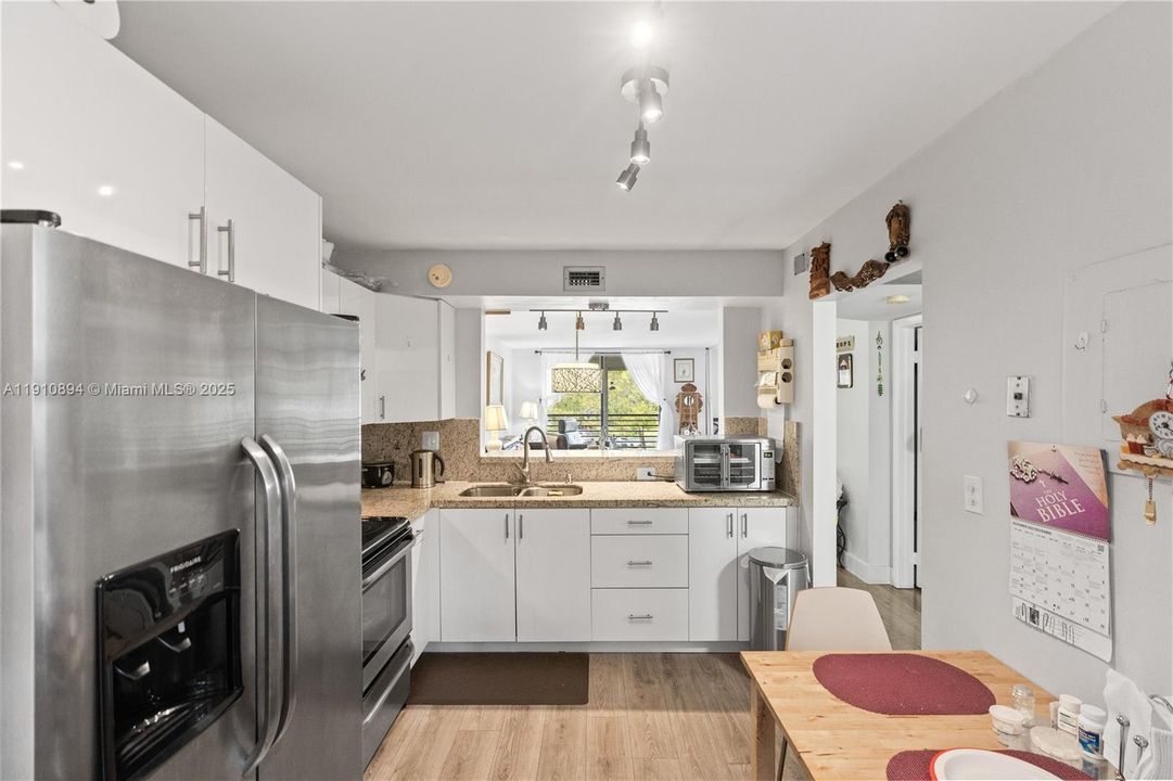 En Venta: $160,000 (1 camas, 2 baños, 852 Pies cuadrados)