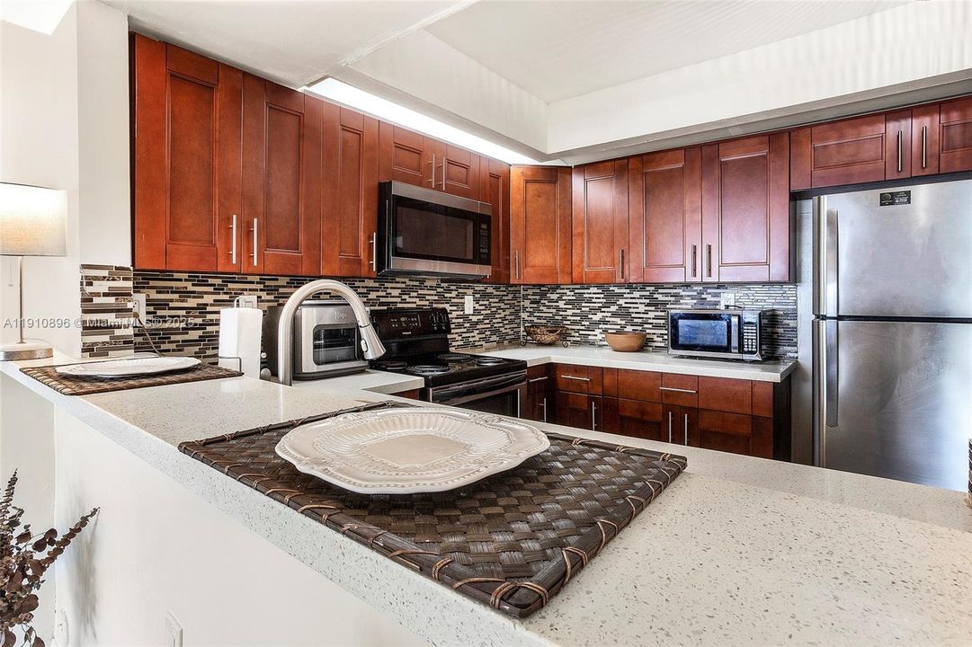 Activo con contrato: $265,000 (2 camas, 2 baños, 1123 Pies cuadrados)