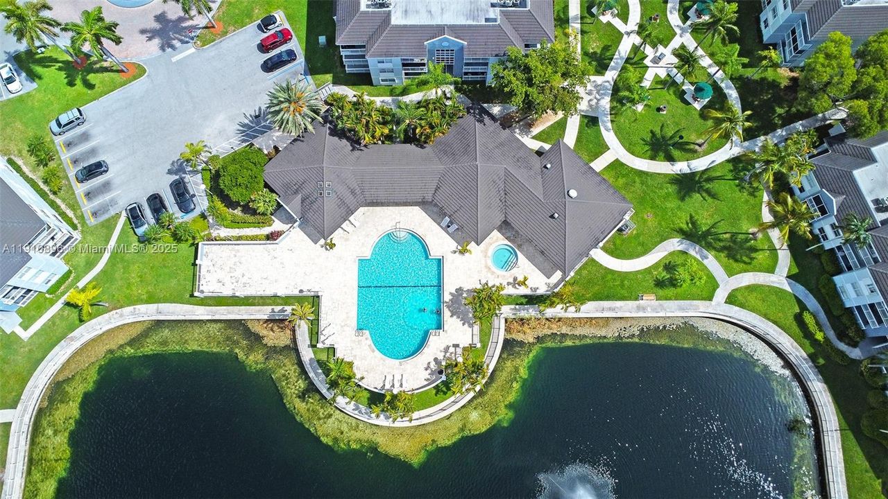 Activo con contrato: $265,000 (2 camas, 2 baños, 1123 Pies cuadrados)