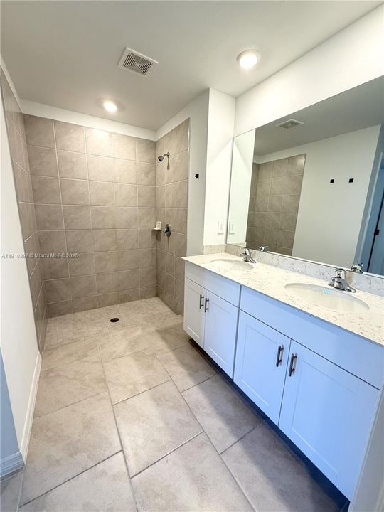 For Rent: $1,900 (3 beds, 2 baths, 1448 Square Feet)