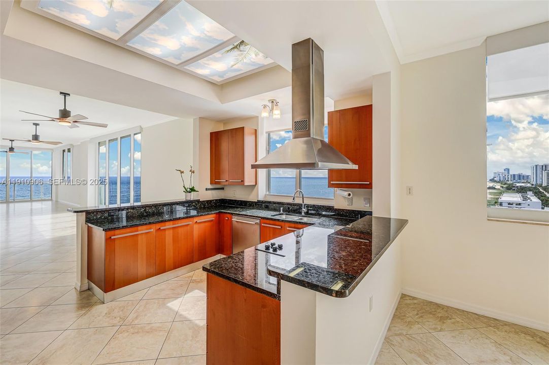 For Sale: $2,100,000 (3 beds, 4 baths, 2520 Square Feet)