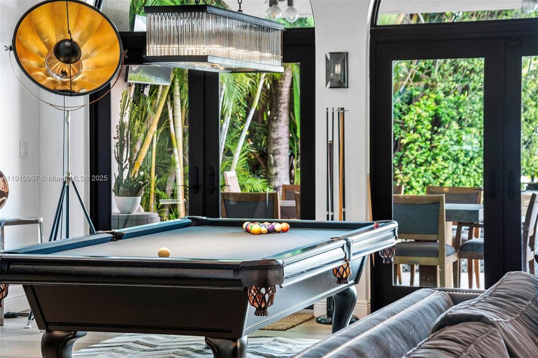 En Venta: $4,199,000 (5 camas, 3 baños, 3398 Pies cuadrados)