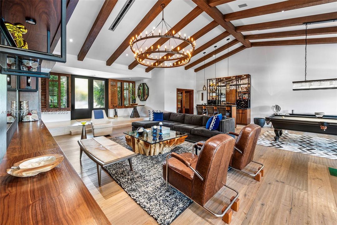 En Venta: $4,199,000 (5 camas, 3 baños, 3398 Pies cuadrados)