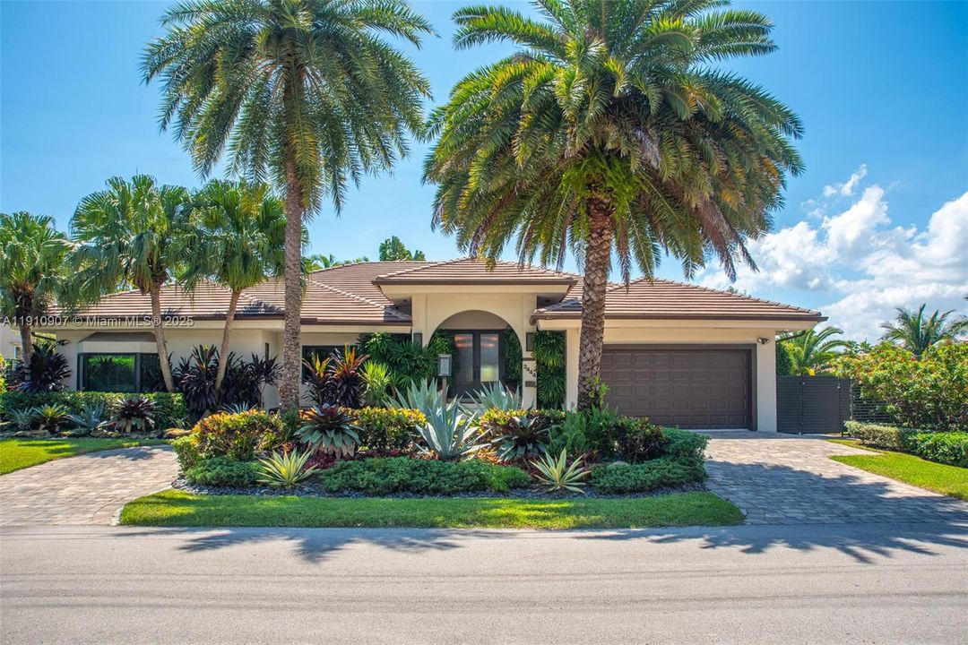 En Venta: $4,199,000 (5 camas, 3 baños, 3398 Pies cuadrados)