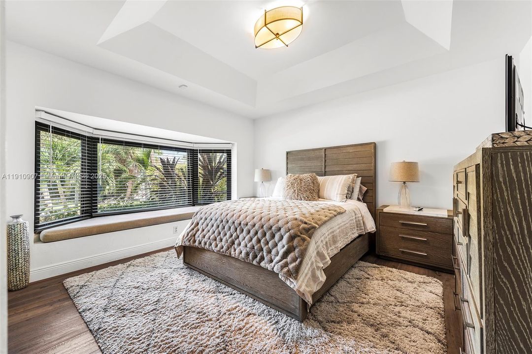 En Venta: $4,199,000 (5 camas, 3 baños, 3398 Pies cuadrados)