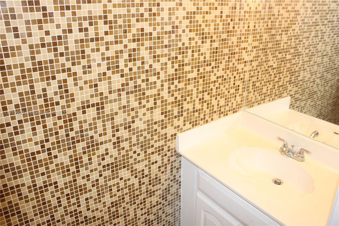 En Venta: $495,000 (3 camas, 2 baños, 1322 Pies cuadrados)