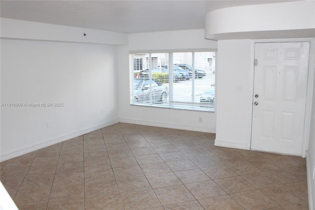 En Venta: $495,000 (3 camas, 2 baños, 1322 Pies cuadrados)