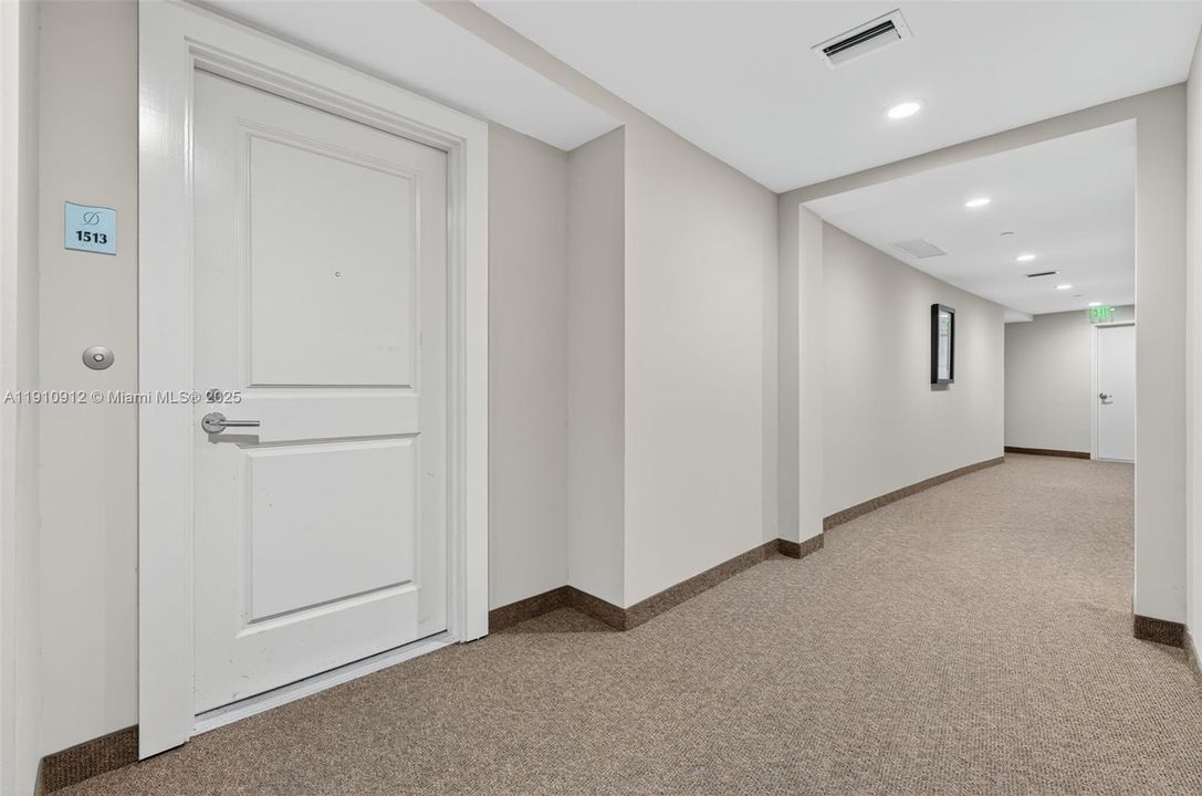 For Sale: $1,350,000 (2 beds, 2 baths, 1463 Square Feet)