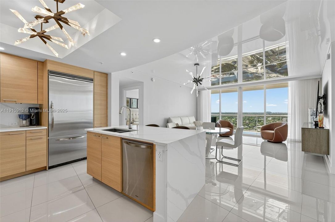 For Sale: $1,350,000 (2 beds, 2 baths, 1463 Square Feet)