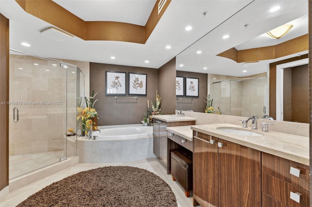 For Sale: $1,350,000 (2 beds, 2 baths, 1463 Square Feet)