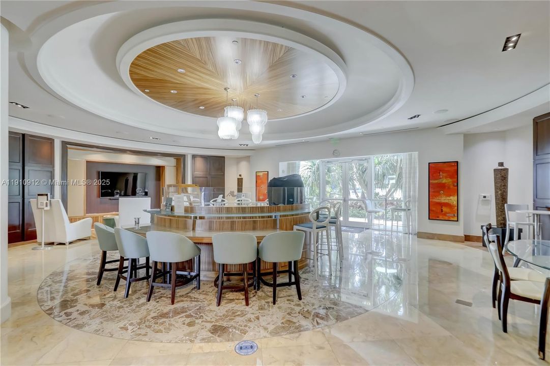 For Sale: $1,350,000 (2 beds, 2 baths, 1463 Square Feet)