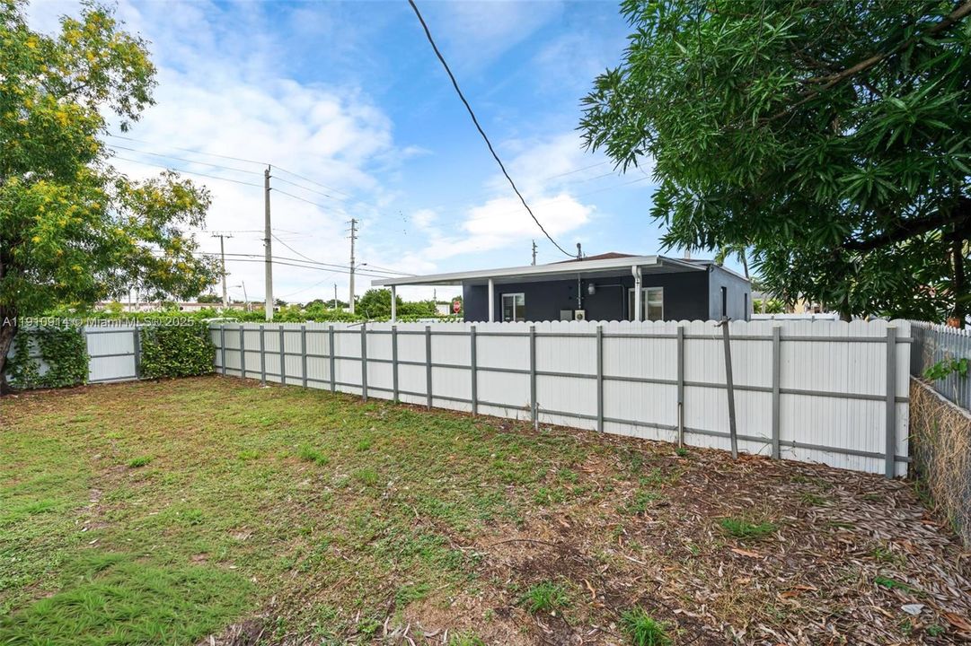 待售: $459,876 (2 贝兹, 1 浴室, 780 平方英尺)