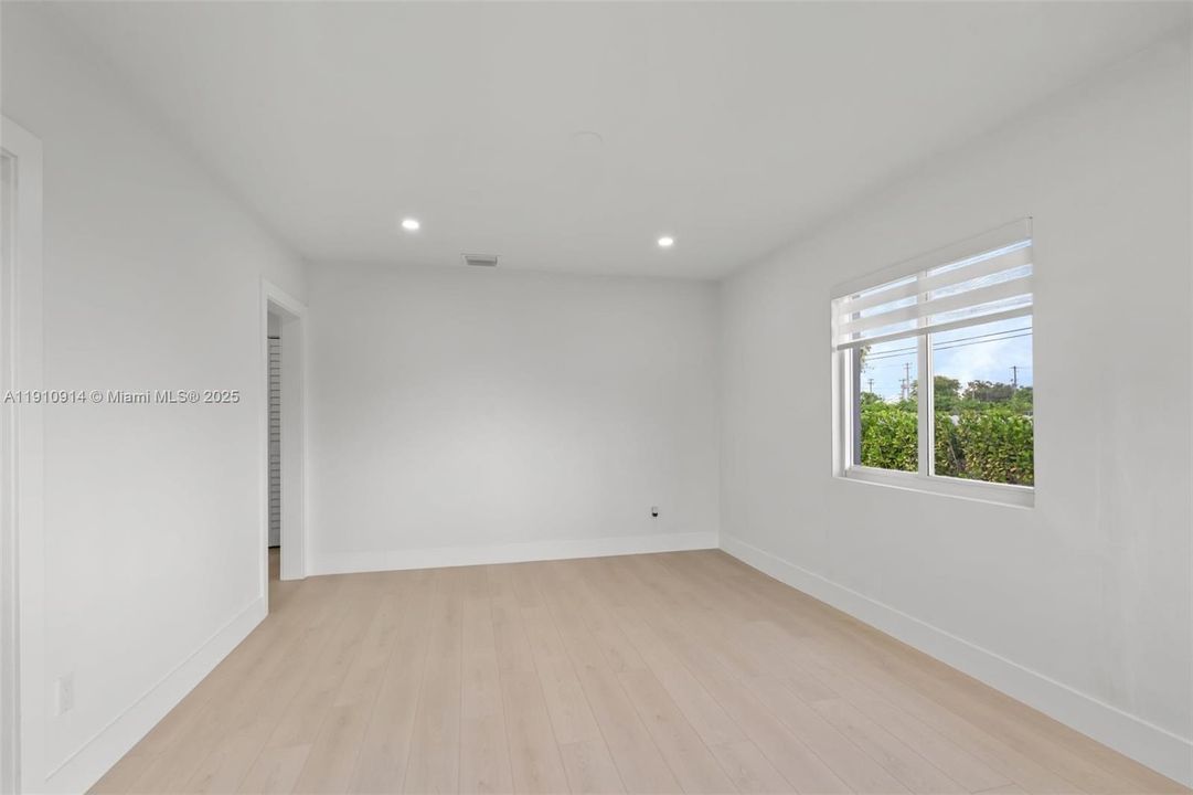 待售: $459,876 (2 贝兹, 1 浴室, 780 平方英尺)