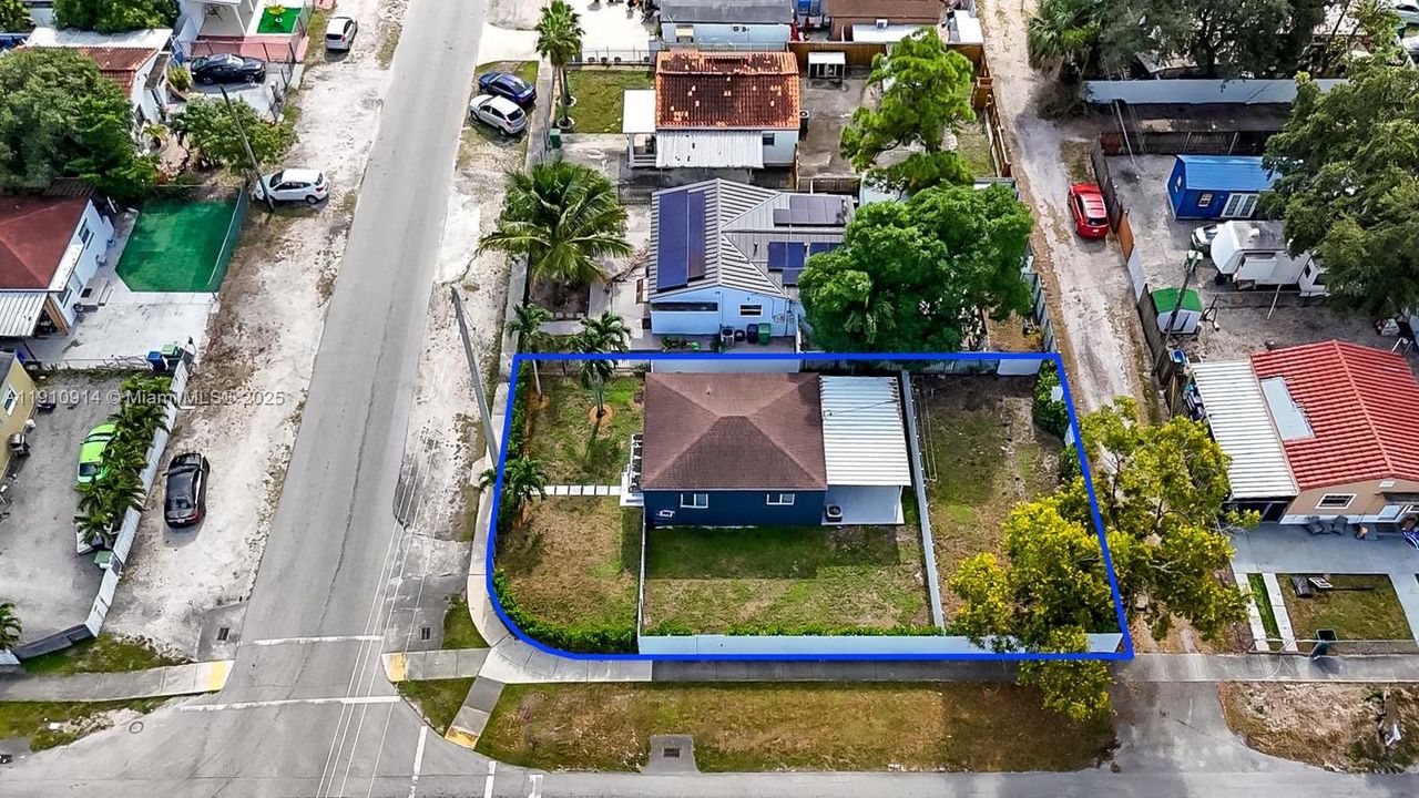 待售: $459,876 (2 贝兹, 1 浴室, 780 平方英尺)