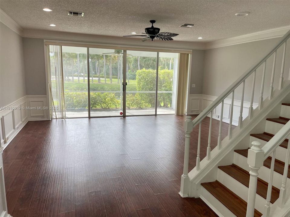 For Rent: $4,000 (3 beds, 2 baths, 1820 Square Feet)