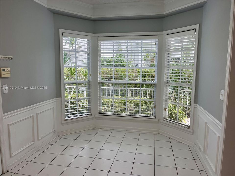 For Rent: $4,000 (3 beds, 2 baths, 1820 Square Feet)