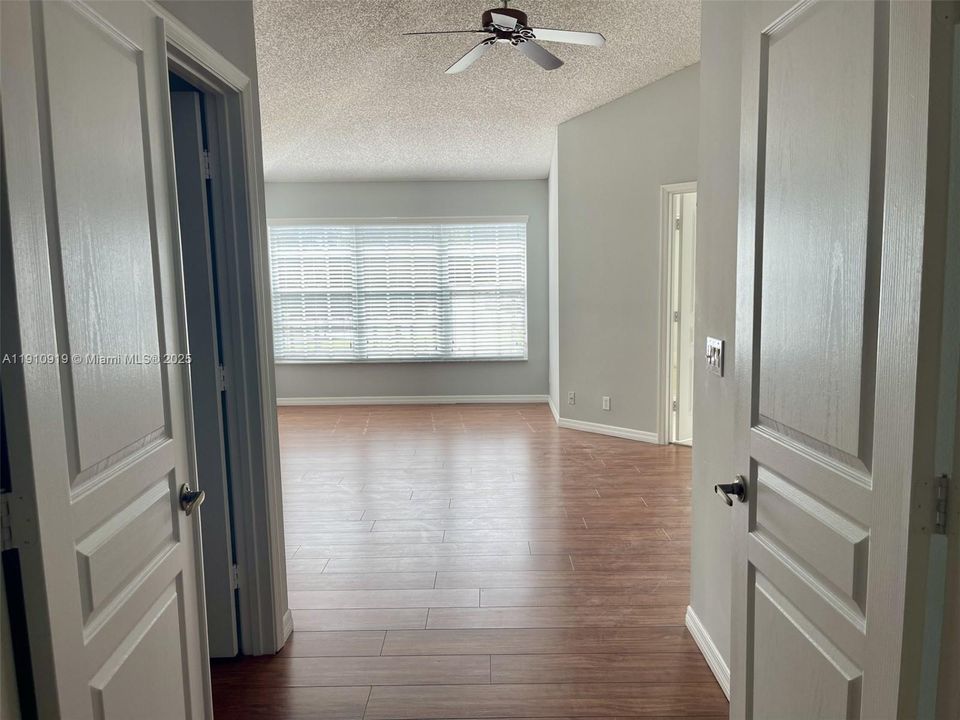 For Rent: $4,000 (3 beds, 2 baths, 1820 Square Feet)