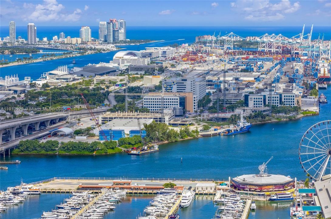 For Sale: $585,000 (1 beds, 1 baths, 505 Square Feet)