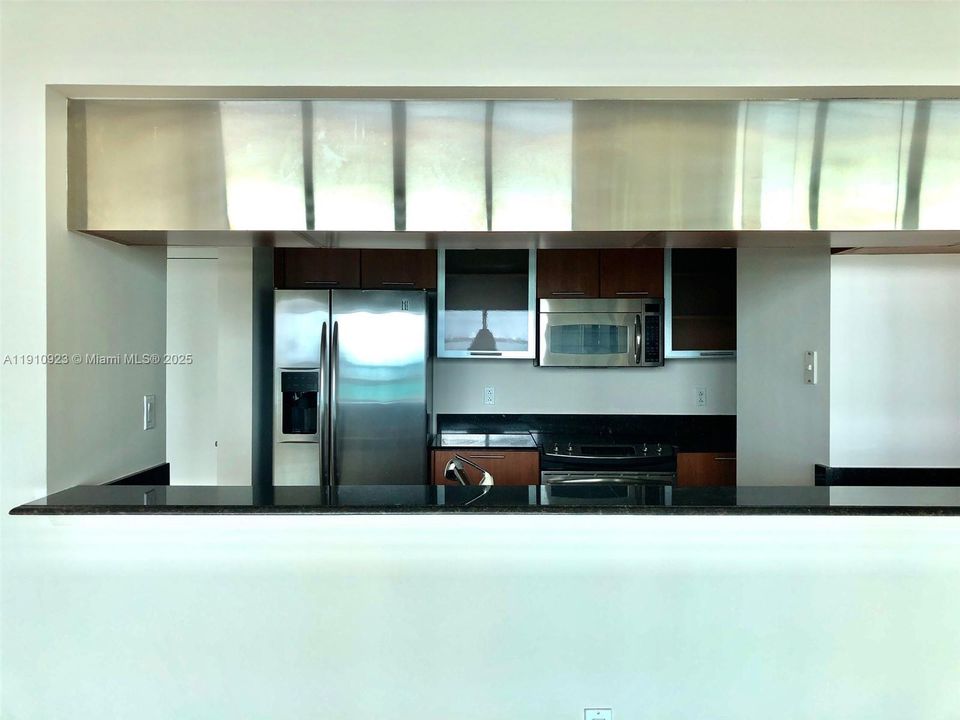 待售: $790,000 (2 贝兹, 2 浴室, 1222 平方英尺)