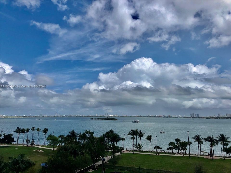 待售: $790,000 (2 贝兹, 2 浴室, 1222 平方英尺)