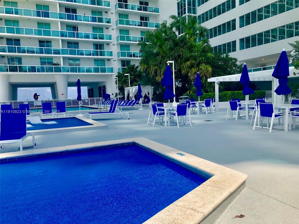 待售: $790,000 (2 贝兹, 2 浴室, 1222 平方英尺)