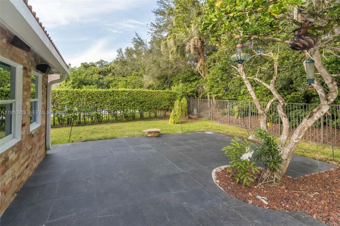 For Rent: $9,500 (4 beds, 3 baths, 3300 Square Feet)