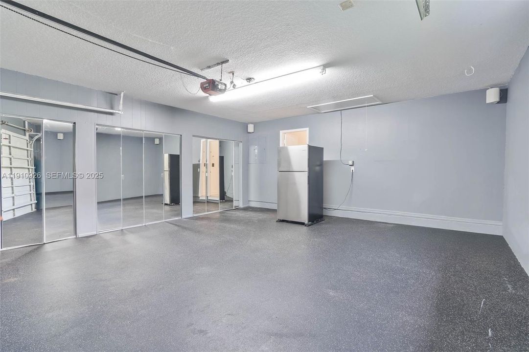 For Rent: $9,500 (4 beds, 3 baths, 3300 Square Feet)