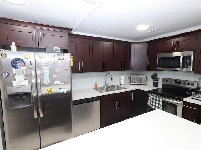 For Sale: $439,900 (4 beds, 3 baths, 1535 Square Feet)