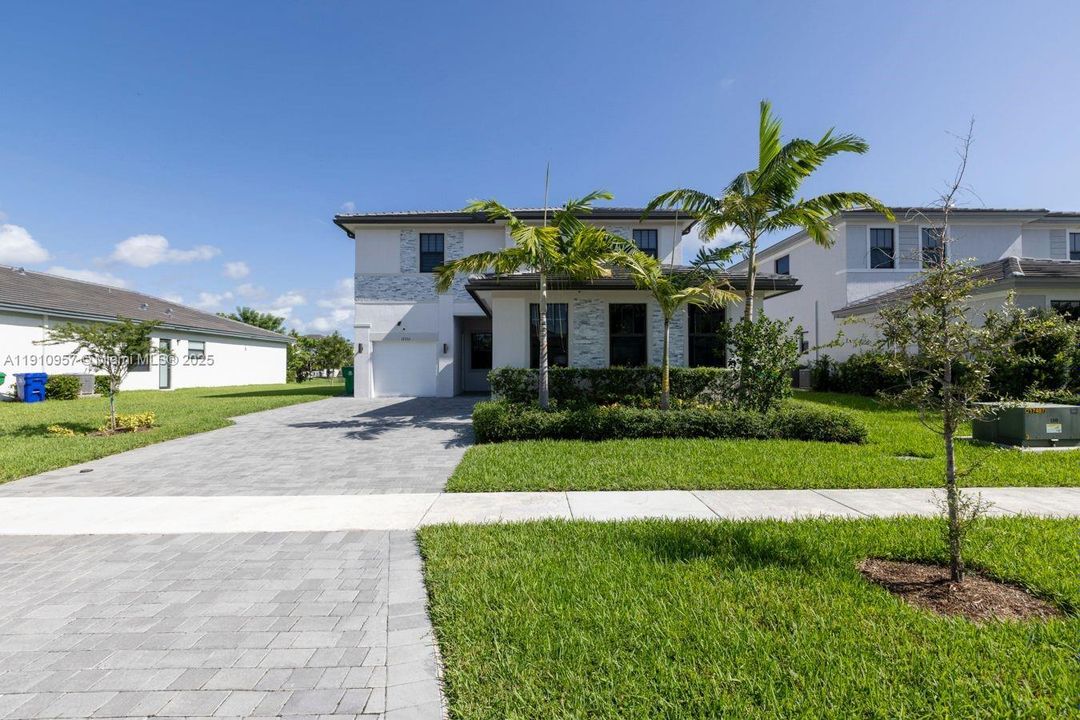 For Sale: $1,450,000 (5 beds, 4 baths, 3381 Square Feet)