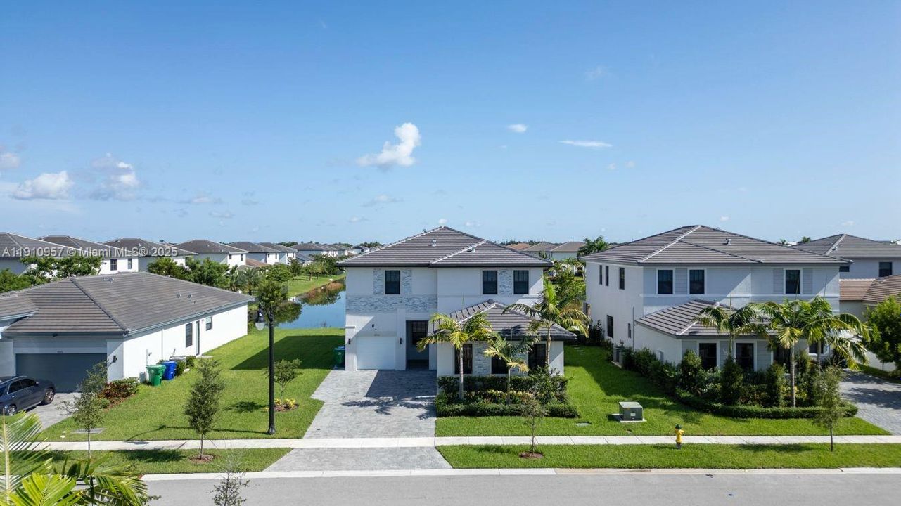 For Sale: $1,450,000 (5 beds, 4 baths, 3381 Square Feet)