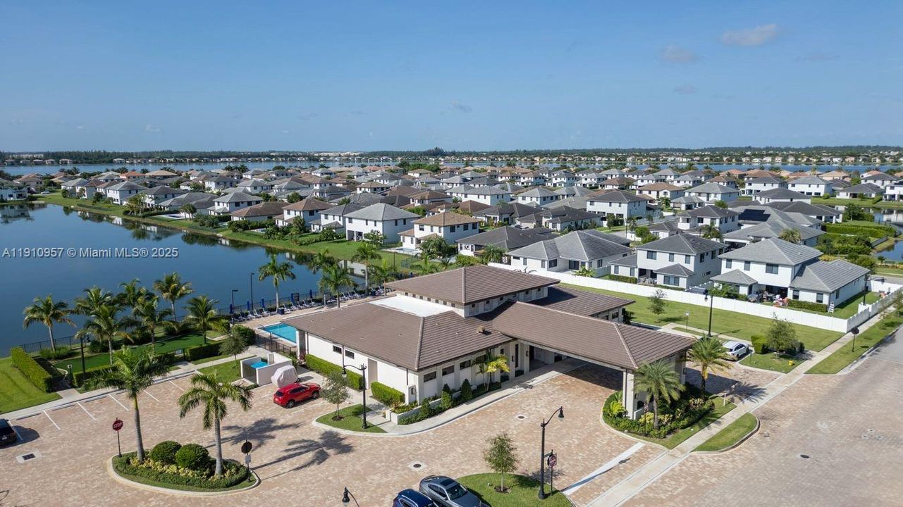 For Sale: $1,450,000 (5 beds, 4 baths, 3381 Square Feet)