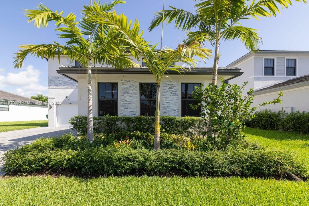 For Sale: $1,450,000 (5 beds, 4 baths, 3381 Square Feet)