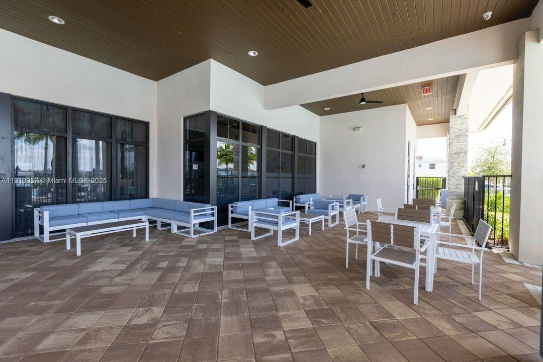 For Sale: $1,450,000 (5 beds, 4 baths, 3381 Square Feet)